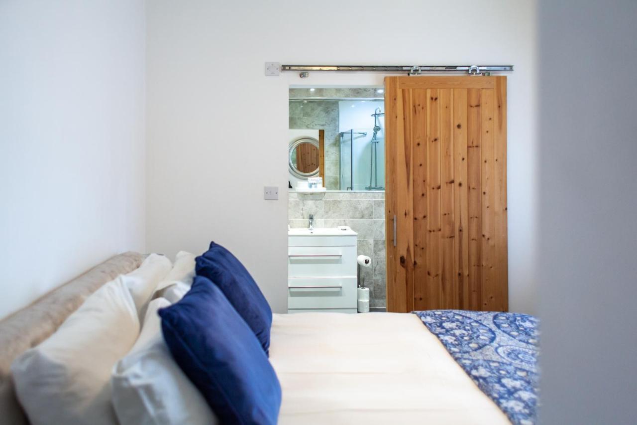 No. 98 Boutique Hotel Weymouth Room photo
