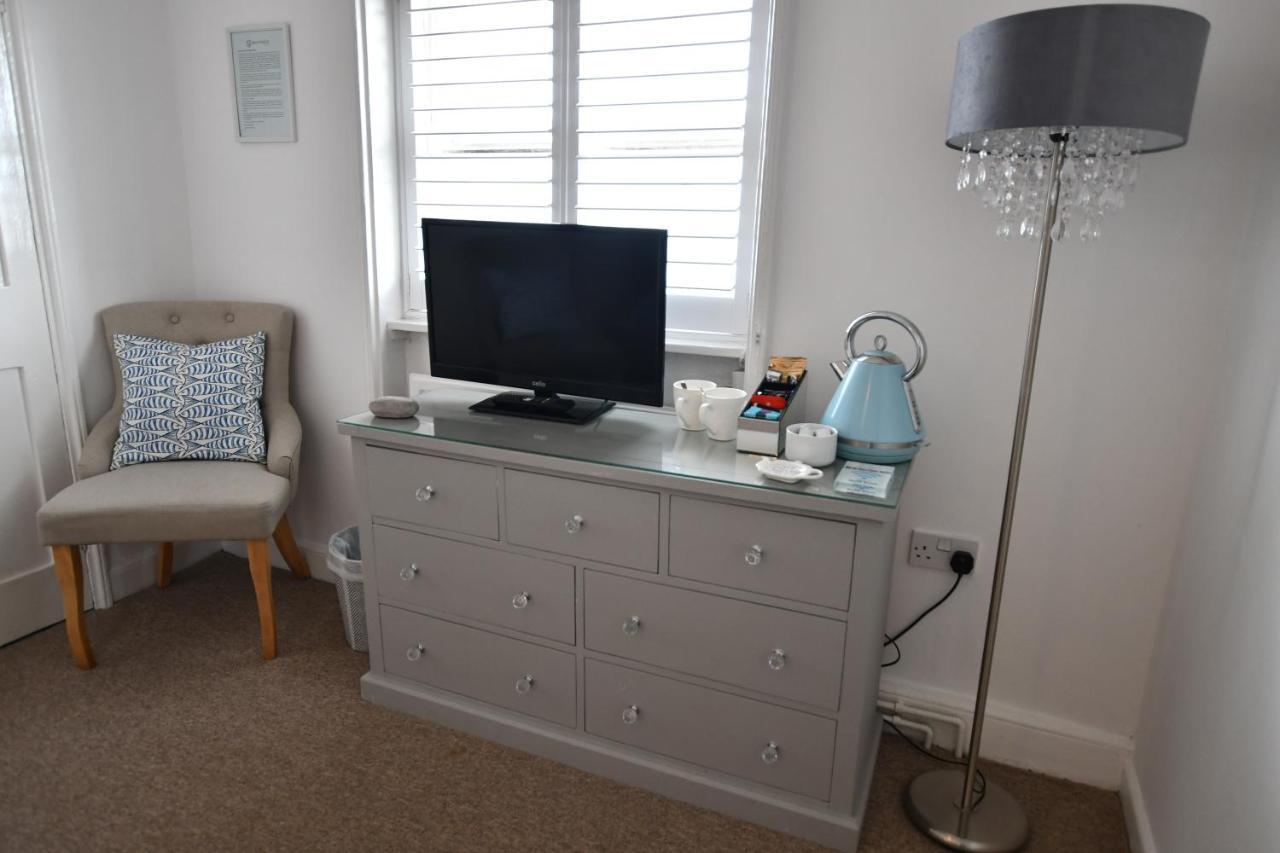 No. 98 Boutique Hotel Weymouth Room photo