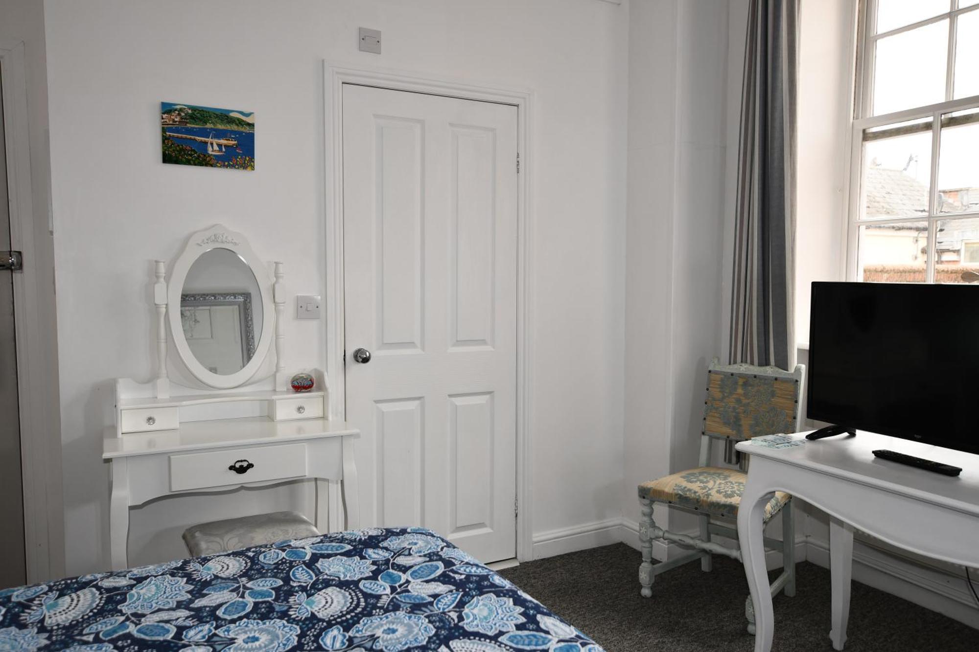 No. 98 Boutique Hotel Weymouth Room photo