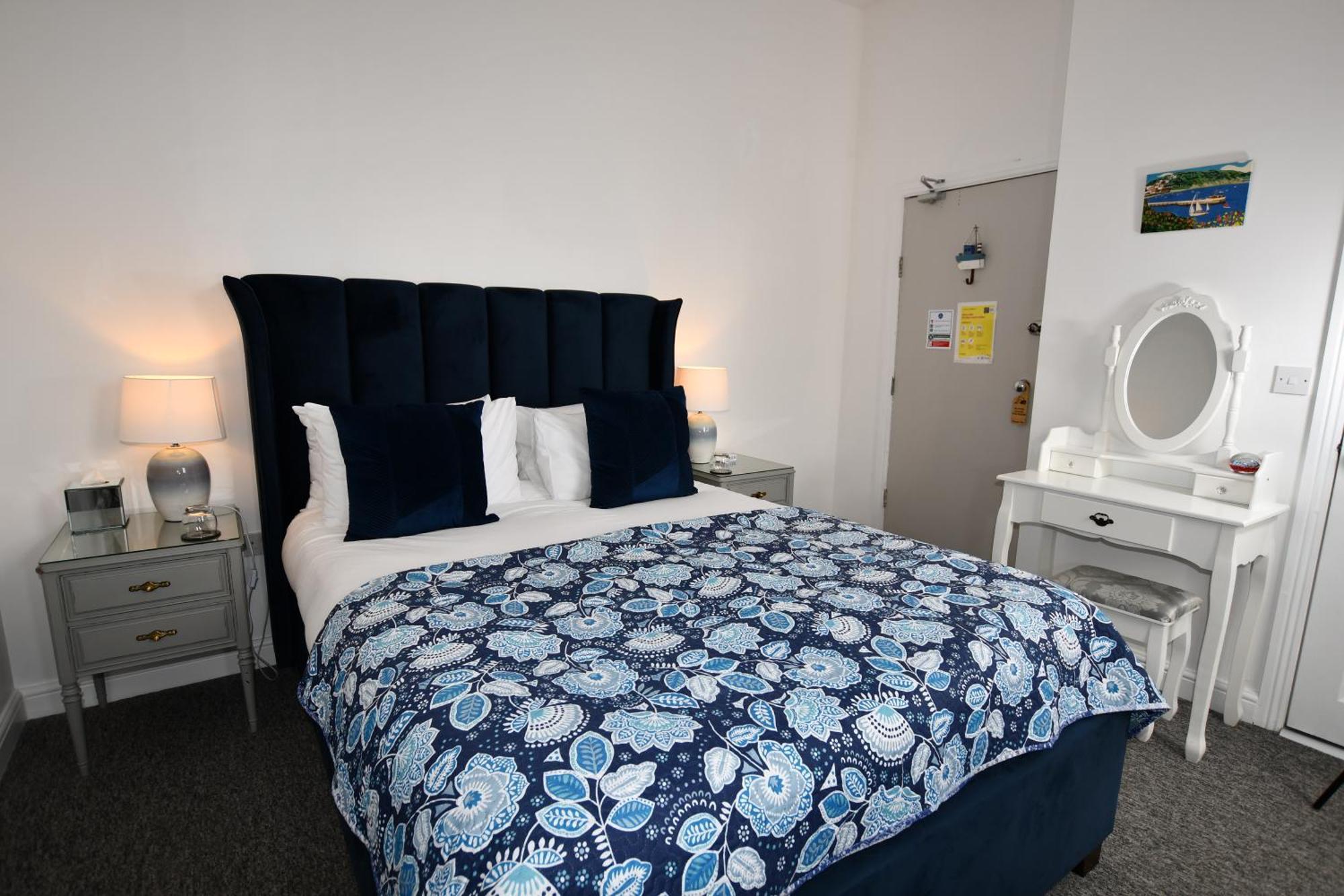 No. 98 Boutique Hotel Weymouth Room photo