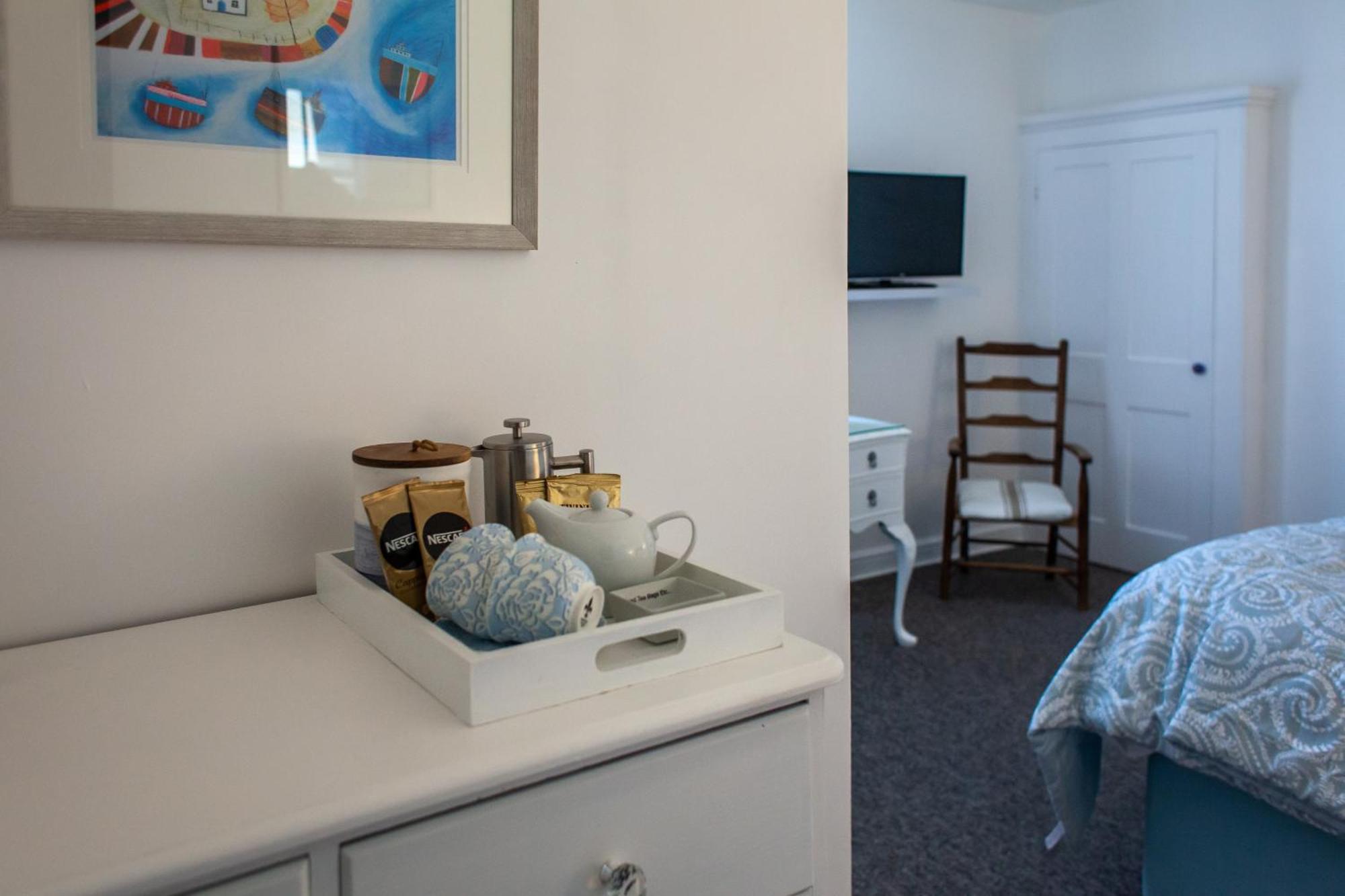 No. 98 Boutique Hotel Weymouth Room photo