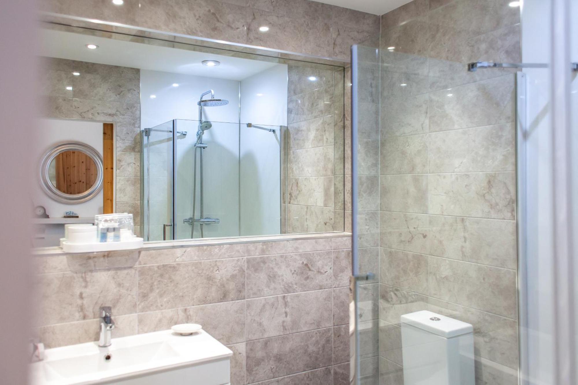 No. 98 Boutique Hotel Weymouth Room photo
